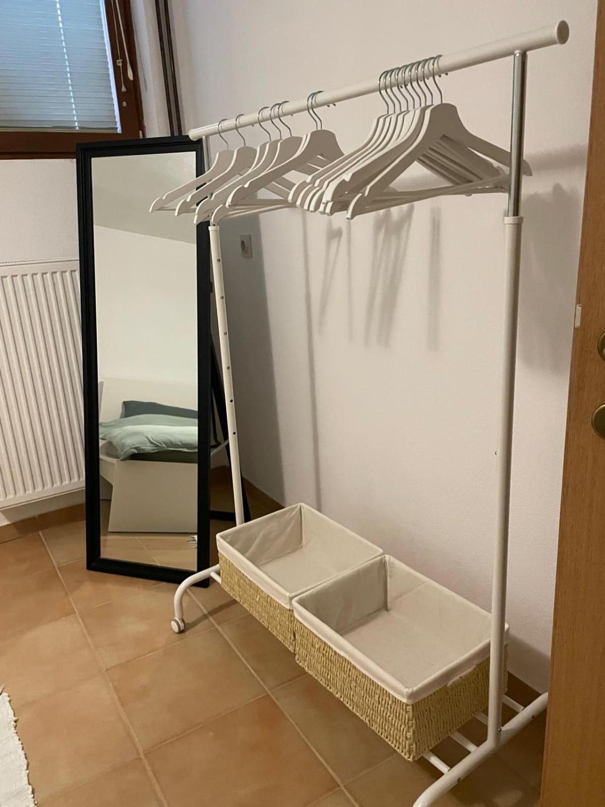 Spacious & Cozy Countryside Apartment Šenčur 외부 사진
